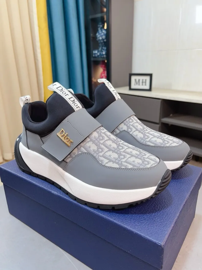 Men's men's shoes 💰438🌹🌹【Dior】Best-selling official website world premiere🔝High-end men's shoes brand official website latest series: The upper is made of imported cowhide with specially designed fabrics➕Mesh breathable lining. Make walking more convenient and comfortable! Compared with the official quality, Midea’s 1:1 replica. Create a fashionable personality to set off your uniqueness! A must-have for trendy men! Classic style. Men's sizes: 38-44.